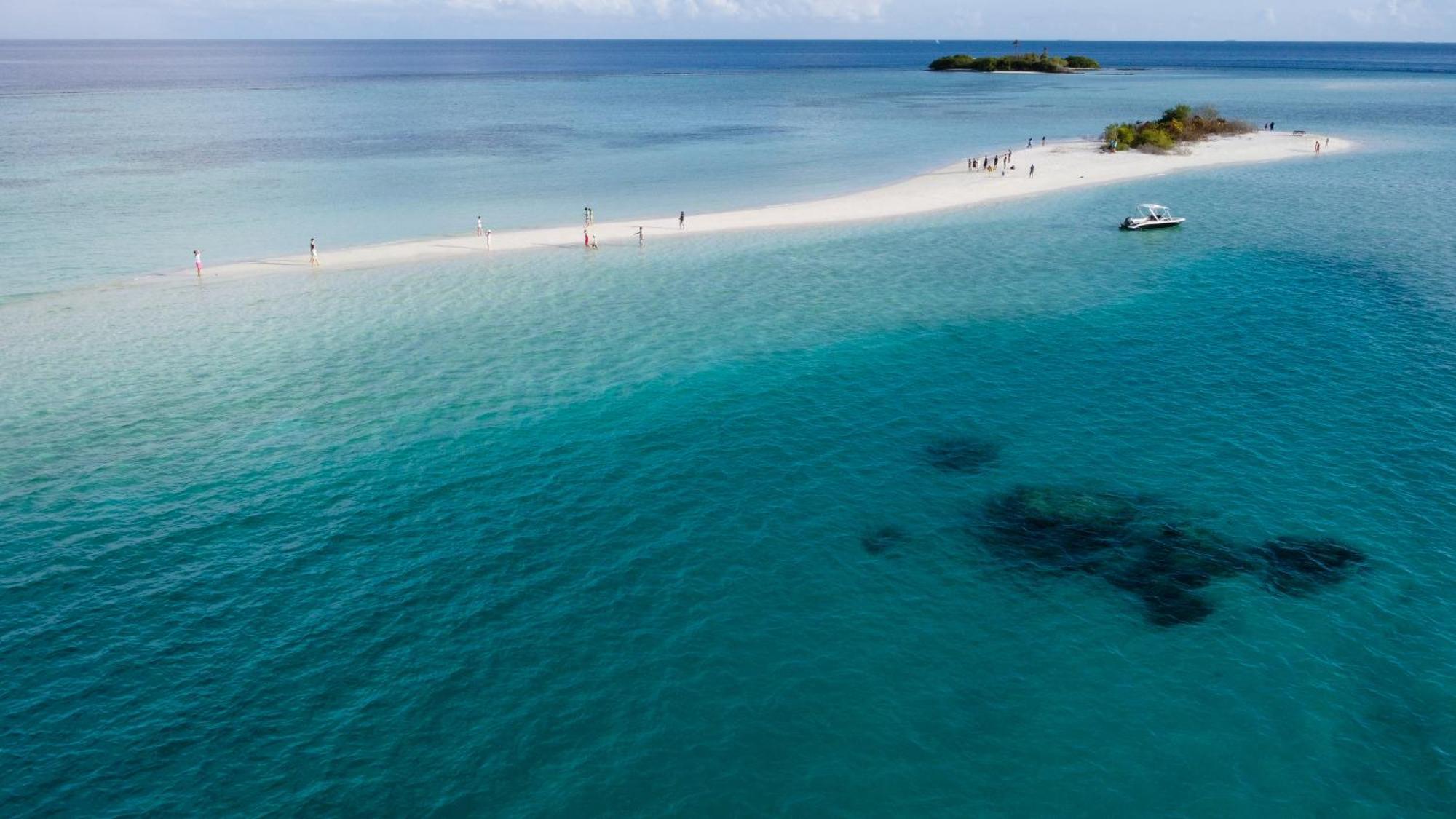 Tranquila Beach Hotel Rasdhoo Exteriör bild