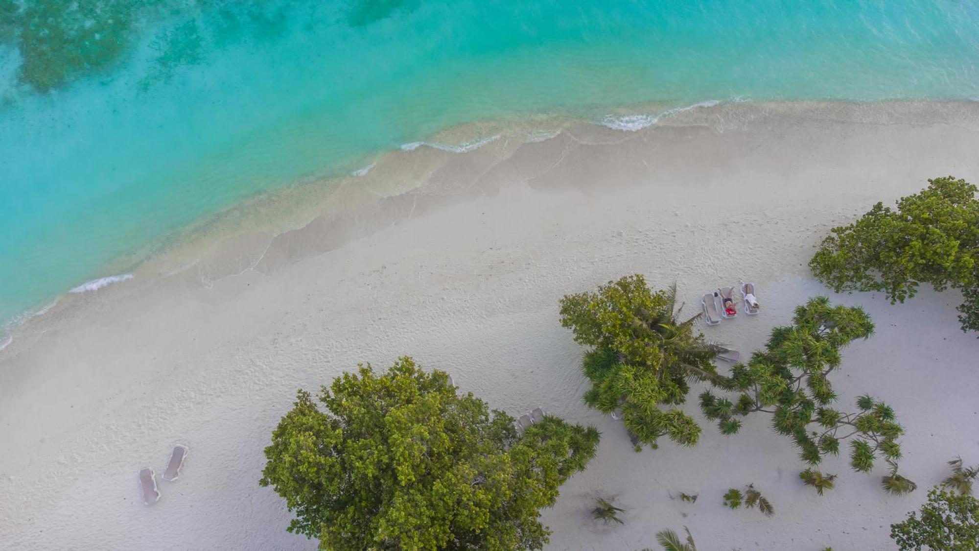 Tranquila Beach Hotel Rasdhoo Exteriör bild
