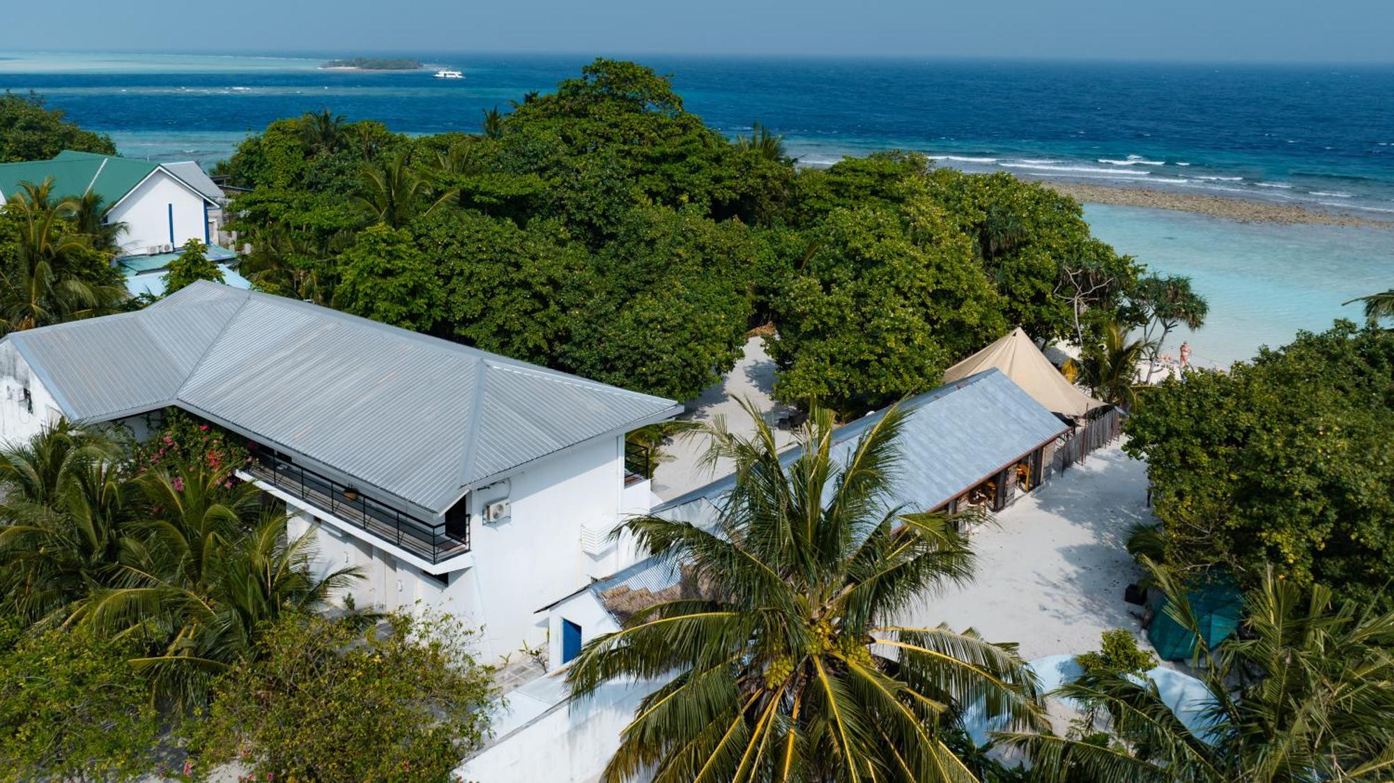 Tranquila Beach Hotel Rasdhoo Exteriör bild