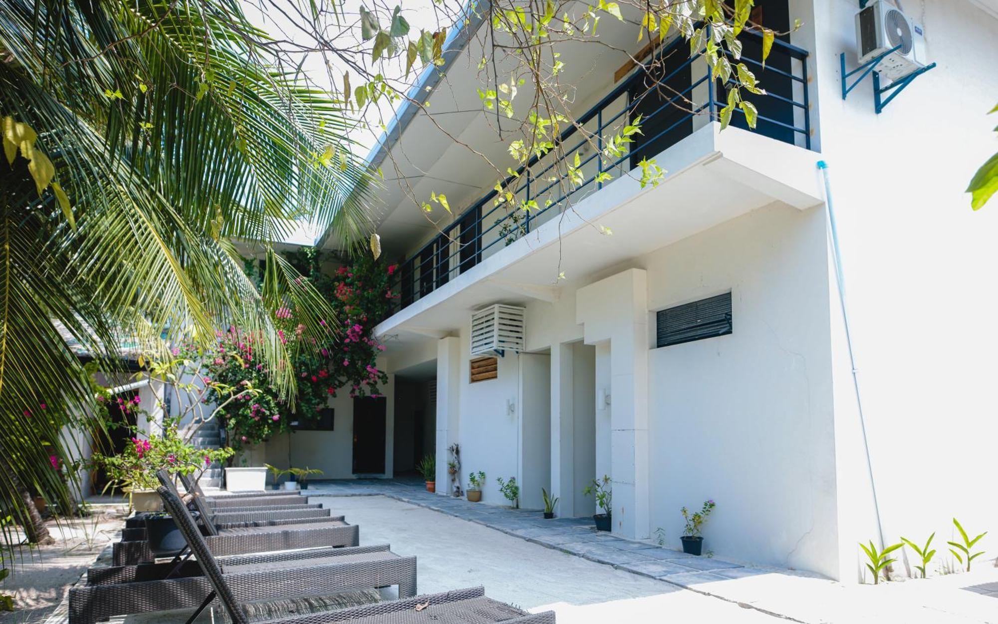 Tranquila Beach Hotel Rasdhoo Exteriör bild
