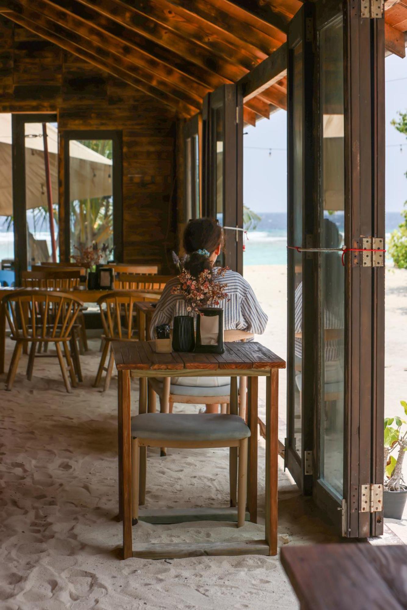 Tranquila Beach Hotel Rasdhoo Exteriör bild